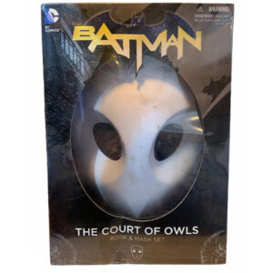 Batman: The Court of Owls Mask and Book Set